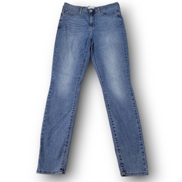 Signature by Levi Strauss Denim - Signature By Levi's Strauss & Co Gold Totally Shaping High Rise Skinny Jeans 12L